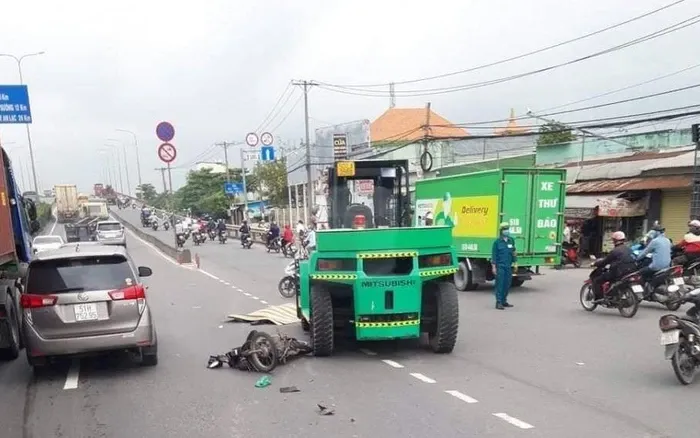 Tai nạn xe nâng khi tham gia giao thông