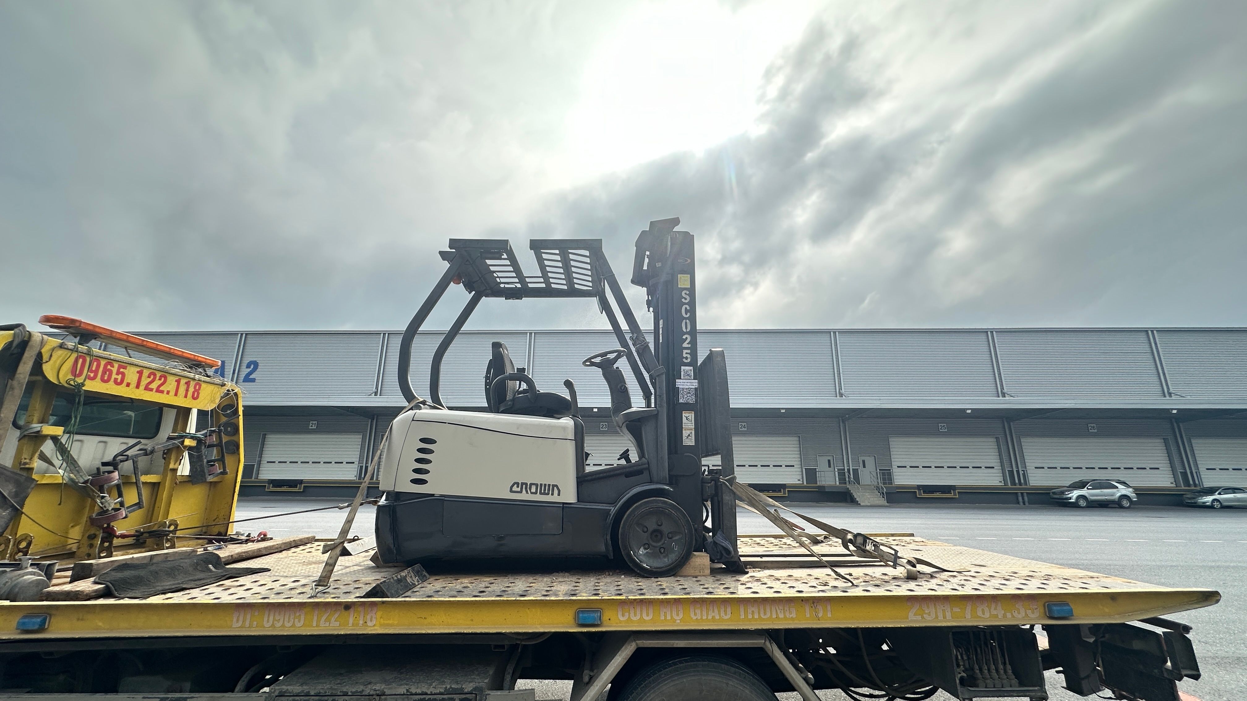 Cho thuê xe nâng điện 3 bánh dòng SC Crown tại Hà Nội