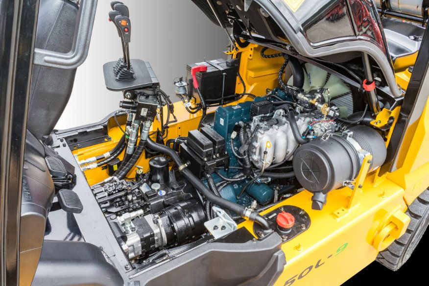 xe nâng gas 5 tấn Hyundai dễ dàng tiếp cận bảo dưỡng