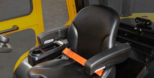 Ghế lái xe nâng dầu 5 tấn Hyundai 50DE-9VB.jpg.jpg