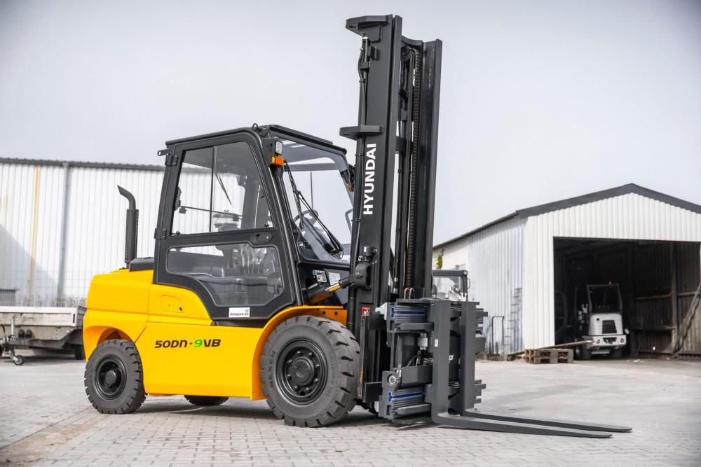 Xe nâng 5 tấn cho ngành khai thác
